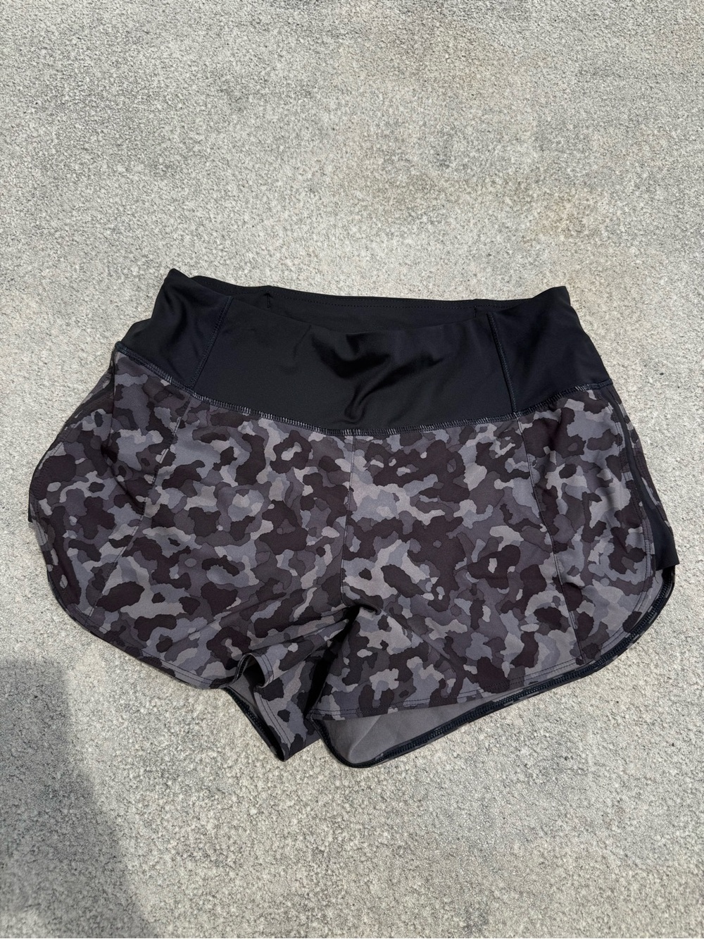 Athleta Running Free 3.5" Short Size XS